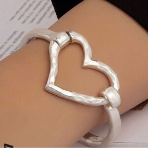 Elegant Silver Heart Bracelet